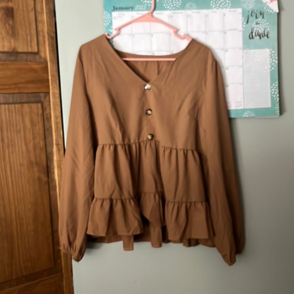 Never worn! Bought from SHEIN doesn’t fit.